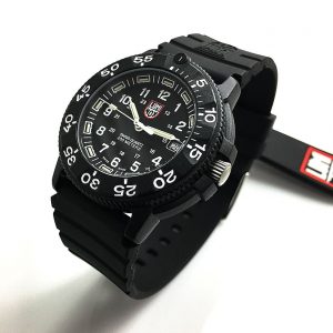 Luminox Men’s 3001 Quartz Navy Seal Best Dive Watches