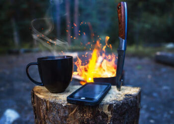 3 Ways to Keep Your Gadgets Charged While Camping